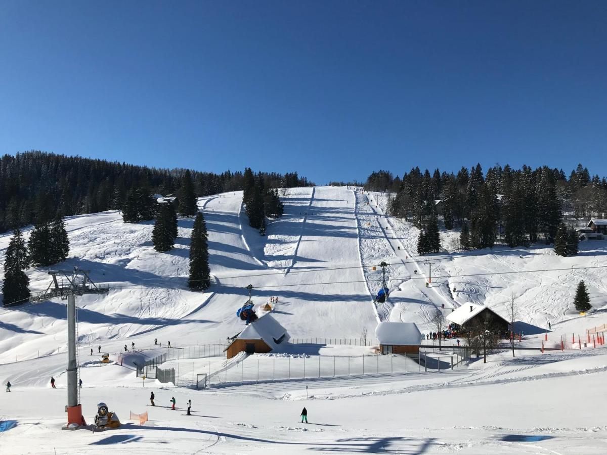 Ferienwohnung Feldberg Mit Whirlpool Direkt An Der Skipiste Eksteriør billede